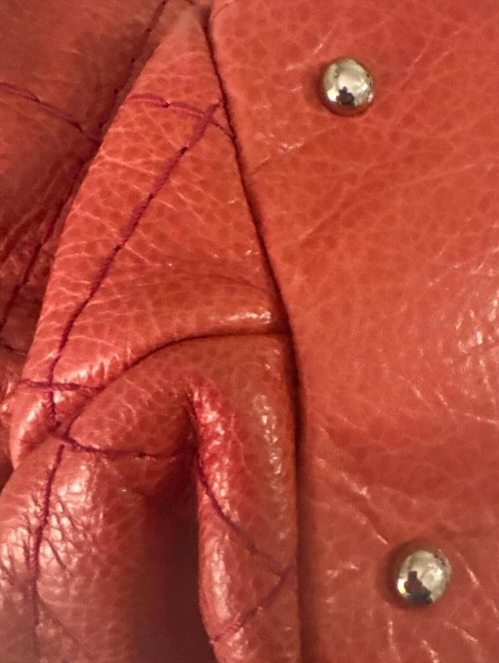 Chanel Coral Red Quilted Caviar Leather CC Tote - Picture 8 of 12